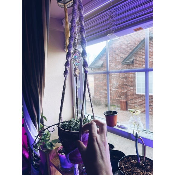 Large macrame plant hanger - Picture 2 of 8